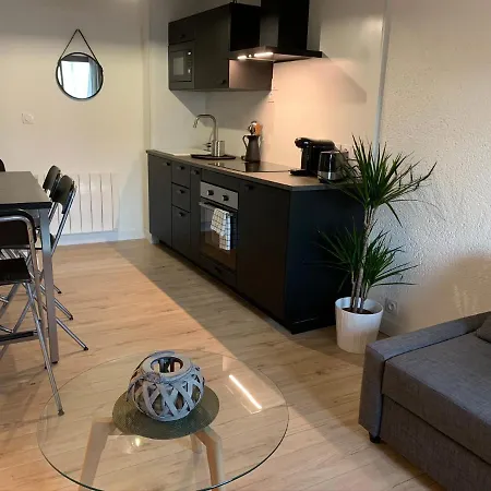 Renove Et Moderne Au Sacre Coeur Διαμέρισμα