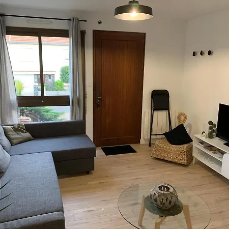 Renove Et Moderne Au Sacre Coeur Apartment *