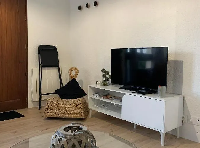 Renove Et Moderne Au Sacre Coeur Apartman